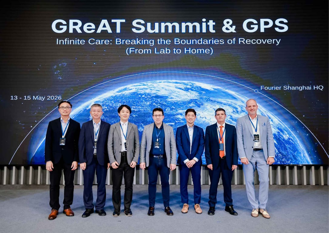 Picture 2: (from left) Professor Kenneth Fong, Assoc. Professor Loh Yong Joo, Professor Shingo Shimoda, Professor Dario Farina, Owen Teoh, Professor José Pons & Professor Robert Riener.