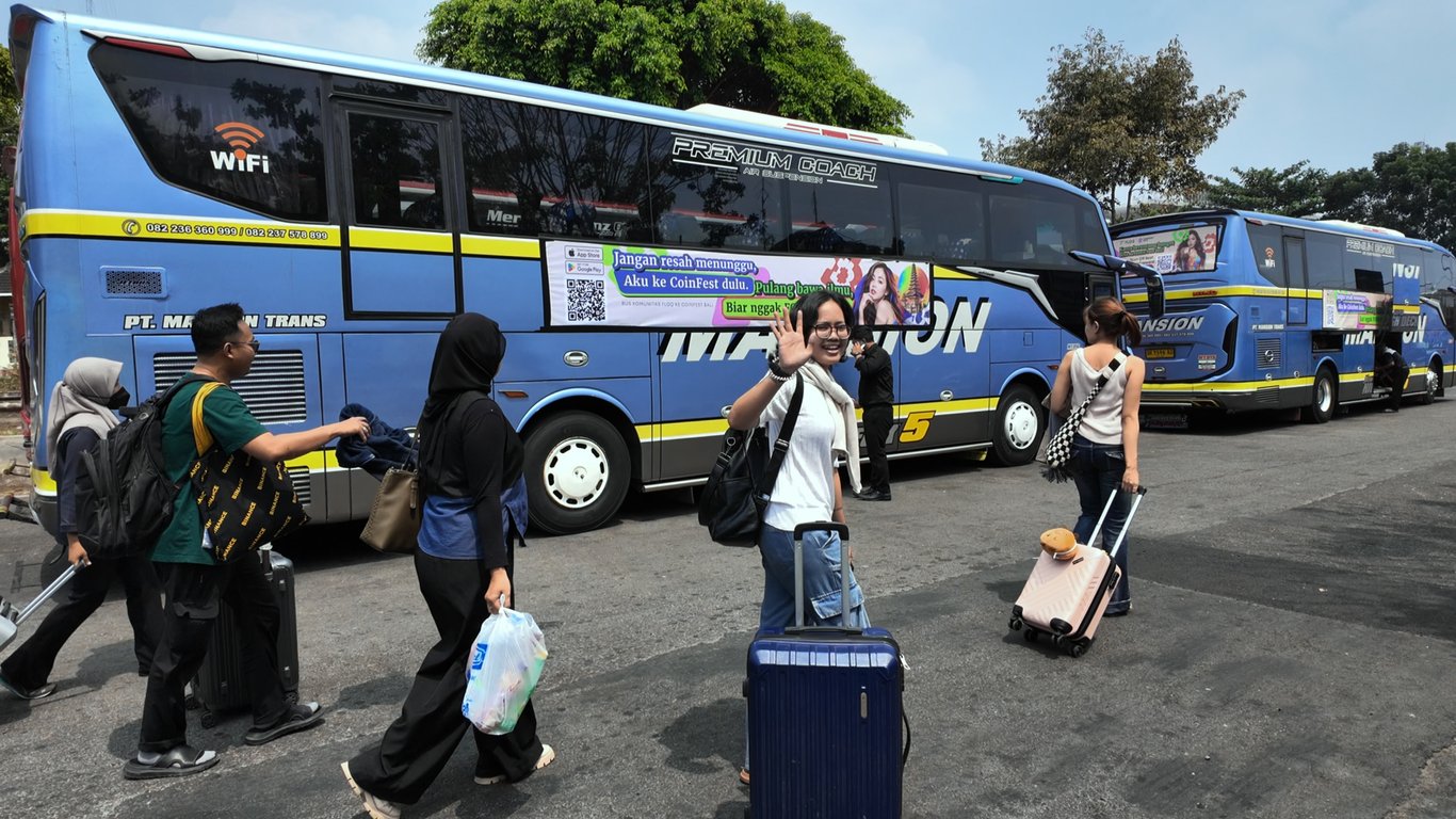 Program Community Bus yang digagas FLOQ berangkatkan 60 peserta dari komunitas kripto ke Bali, hadiri Coinfest Asia 2026. Sumber: FLOQ.