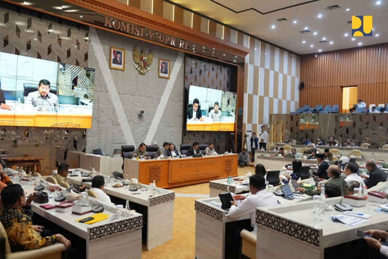 Kanan - Bapak Dody Hanggodo Menteri Pekerjaan Umum