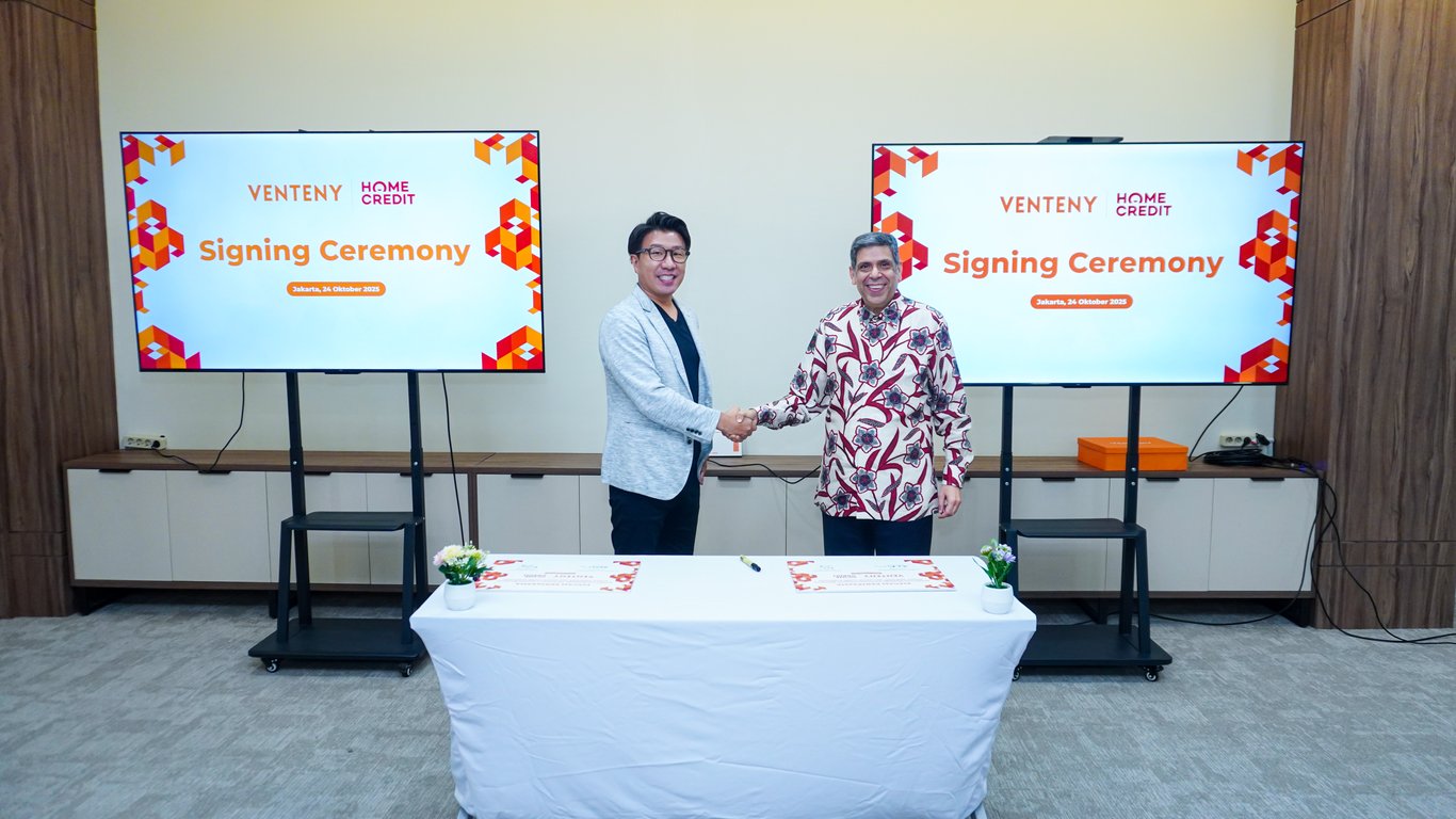 Kiri kanan : Jun Waide, Founder dan Group CEO VENTENY dan Animesh Narang, CEO Home Credit Indonesia