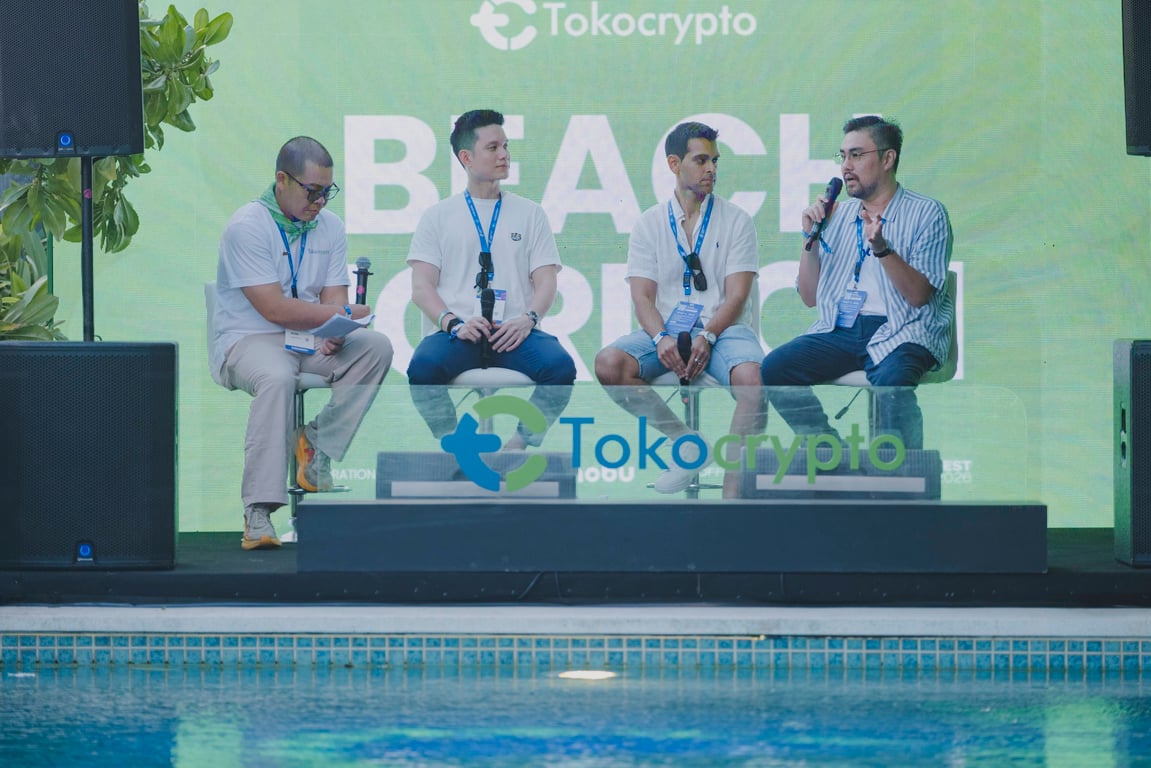 Para panelis dalam diskusi sesi kedua bertajuk “The Mechanics of Market Dynamics: Tokenizing Real-World Assets, Base Infrastructure, and Algorithmic Liquidity”  di Tokocrypto Beach Horizon, bagian dari perhelatan Coinfest 2026 di Bali pada 21 Agustus 2026. Sumber: Tokocrypto.
