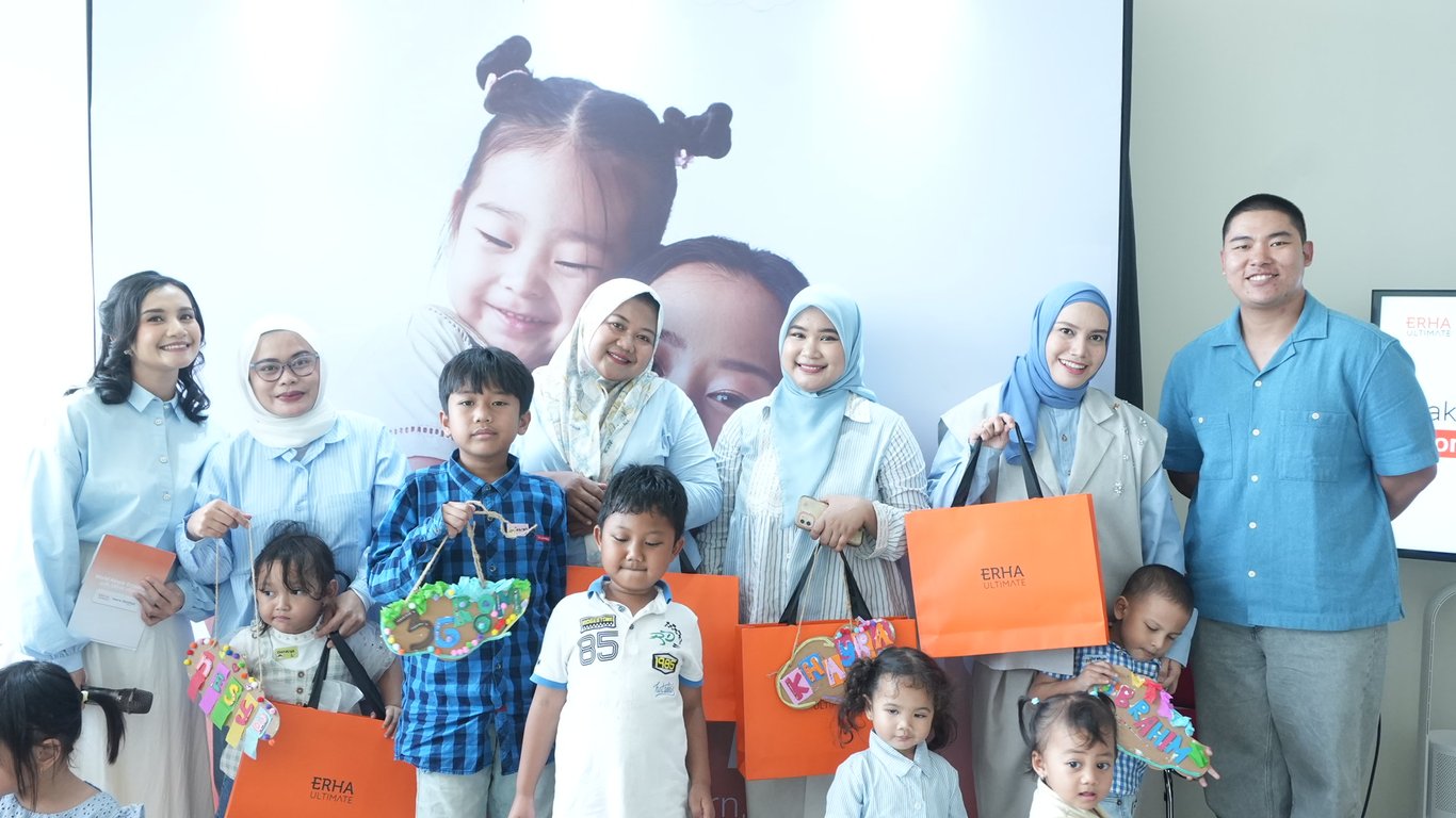 ERHA Ultimate, Ibu2Canggih, dan Lightbeam bersama para Eczema Warrior merayakan World Atopic Eczema Day, (14/9).