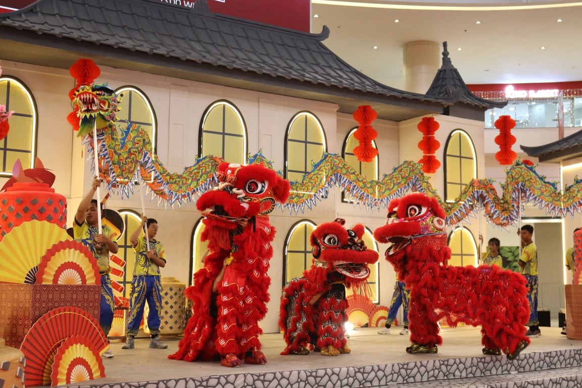 <i>Dragon Dance & Barongsai Around The Mall - The Atrium, Ground Floor</i>