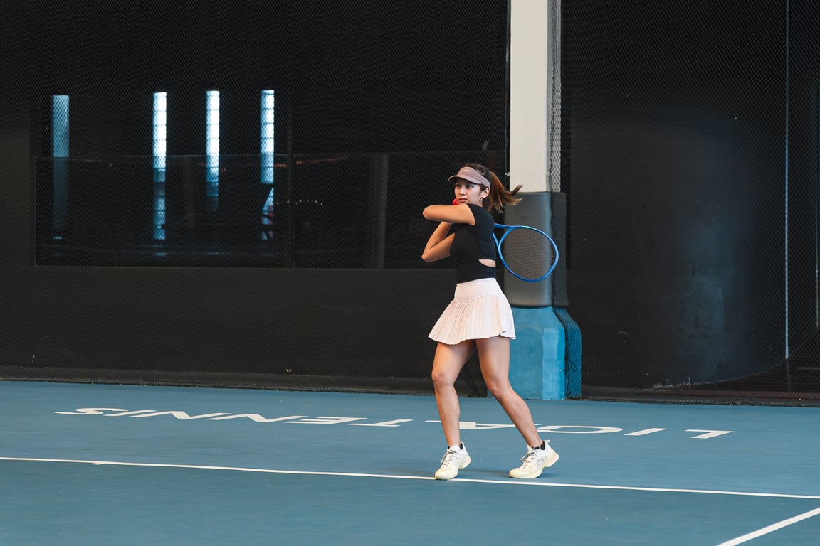 Tenis sebagai olahraga raket yang tidak hanya kompetitif, tetapi juga memberikan manfaat nyata bagi kesehatan fisik, mental, dan kualitas hidup secara menyeluruh