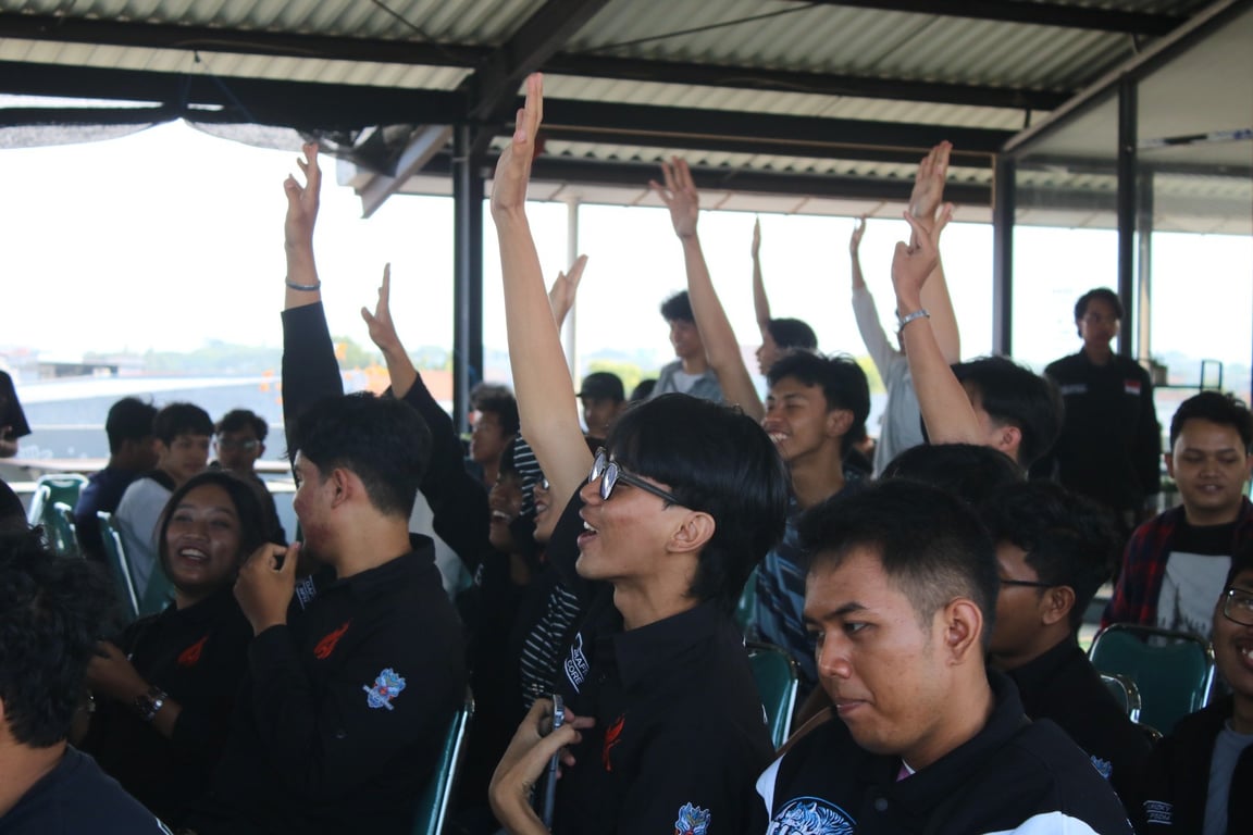 Peserta menunjukkan antusiasme selama EVOS GoPay Watch Party berlangsung