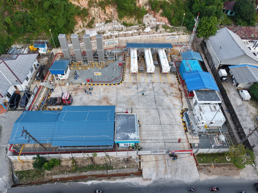 Infrastruktur Regasifikasi Tarakan yang menjadi salah satu proyek PLN NPC memiliki fungsi strategis dalam mendukung kebutuhan energi di Kalimantan Utara. (dok.PLN NPC)