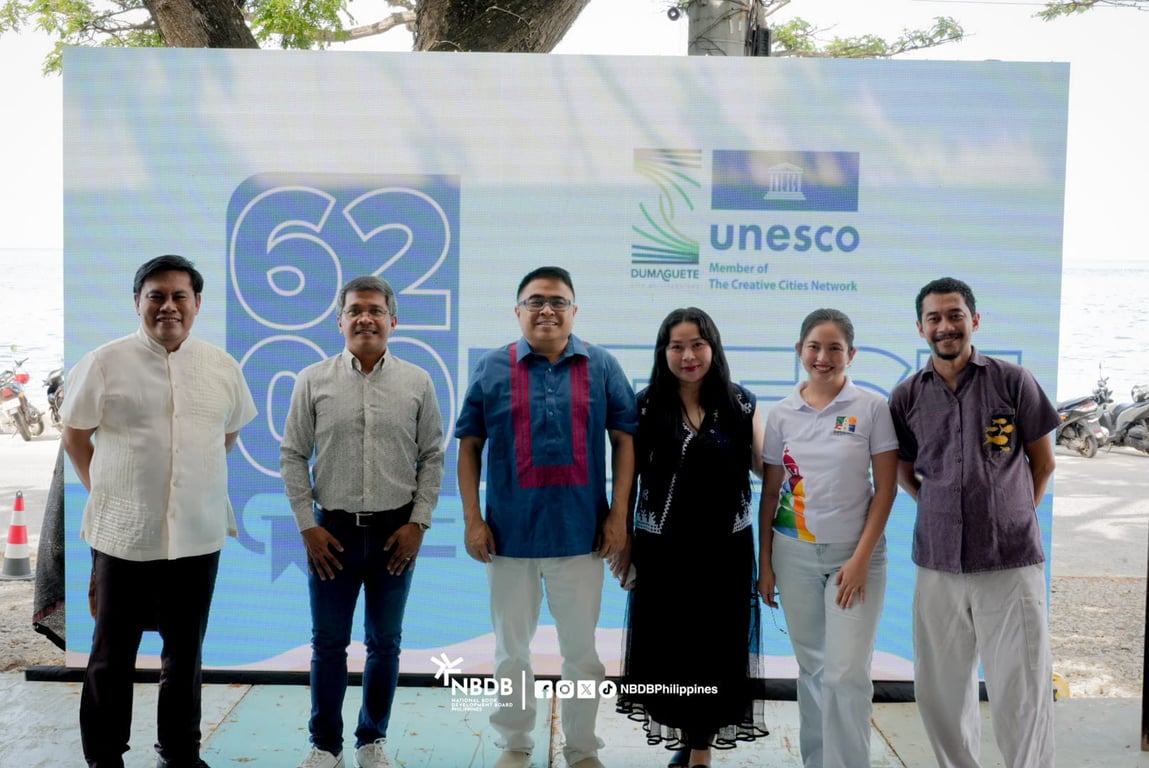 6200 BookFest Director Ian Rosales Casocot, Public Communications Head Serafin Plotria, UNACOM Secretary General Ivan Henares, NBDB's Virginia Nicodemus, and City Tourism Officer Isabel Flordeliz, with 6200 BookFest's Ernest Acar, during the opening of this year's book fest. Photo courtesy of Vince Naval from NBDB