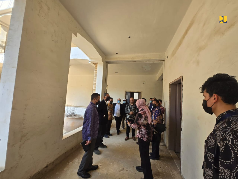 Jas Hitam - Bapak Dody Hanggodo, Menteri Pekerjaan Umum