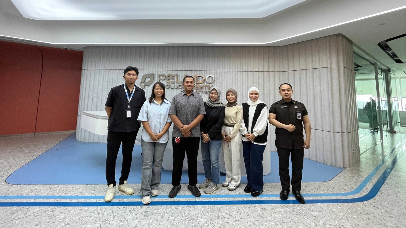 Kunjungan tim RevComm Indonesia ke kantor PT Multi Terminal Indonesia (11/9)