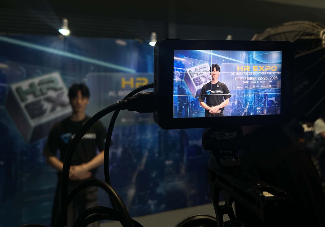 Ronto Katsura, Country Manager of VRITIMES, giving feedback to the HREX team about the expo in their interview