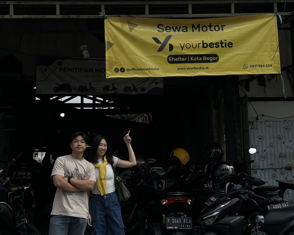 Ilustrasi pengguna layanan rental motor di Bogor melalui platform YourBestie