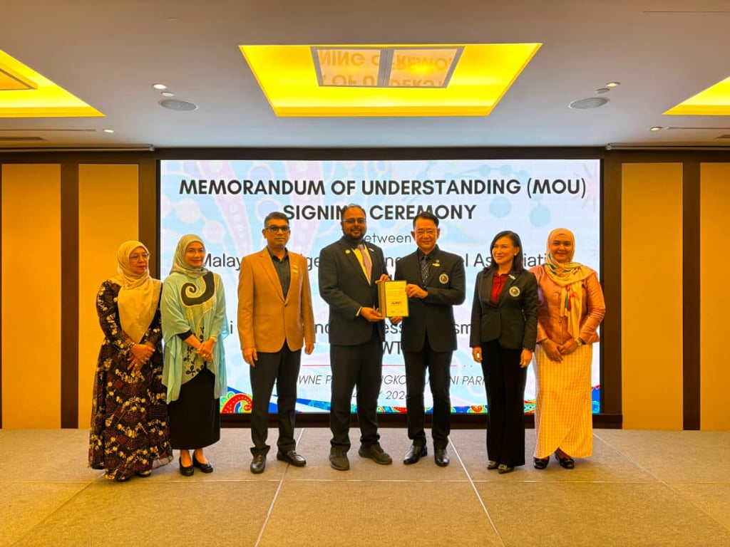MyBHA with representatives from the Thai Medical and Wellness Tourism Association (TMWTA).