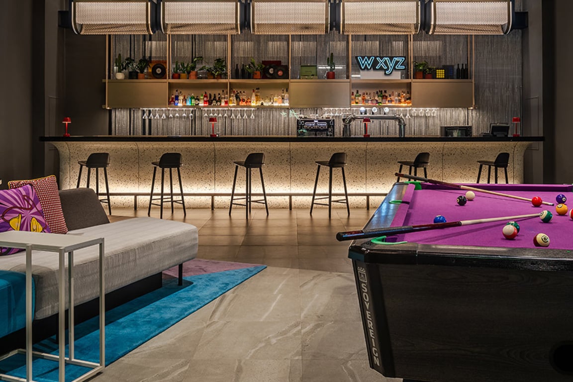 W XYZ Bar