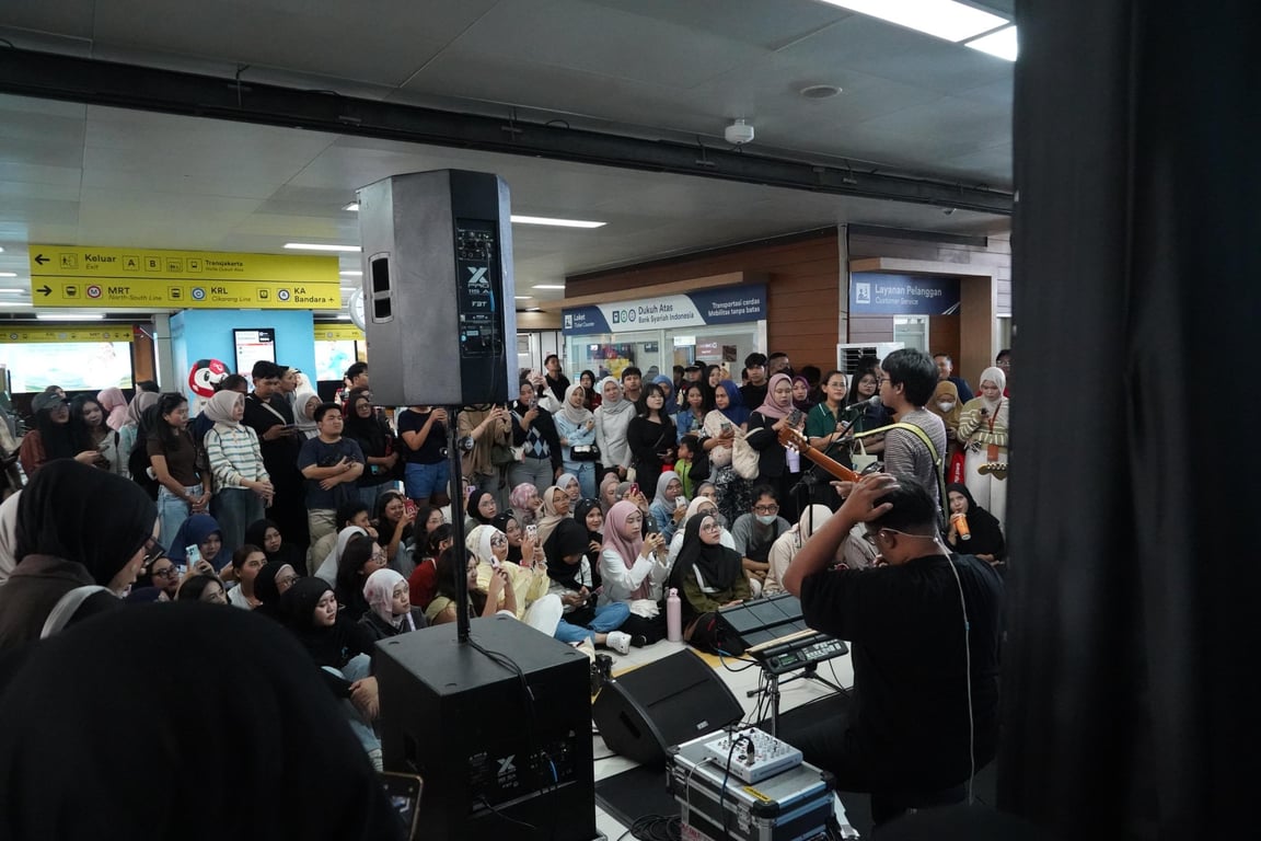 LRT Jabodebek Hadirkan Hiburan Musik Gratis di Stasiun, Perkaya Pengalaman Perjalanan Masyarakat