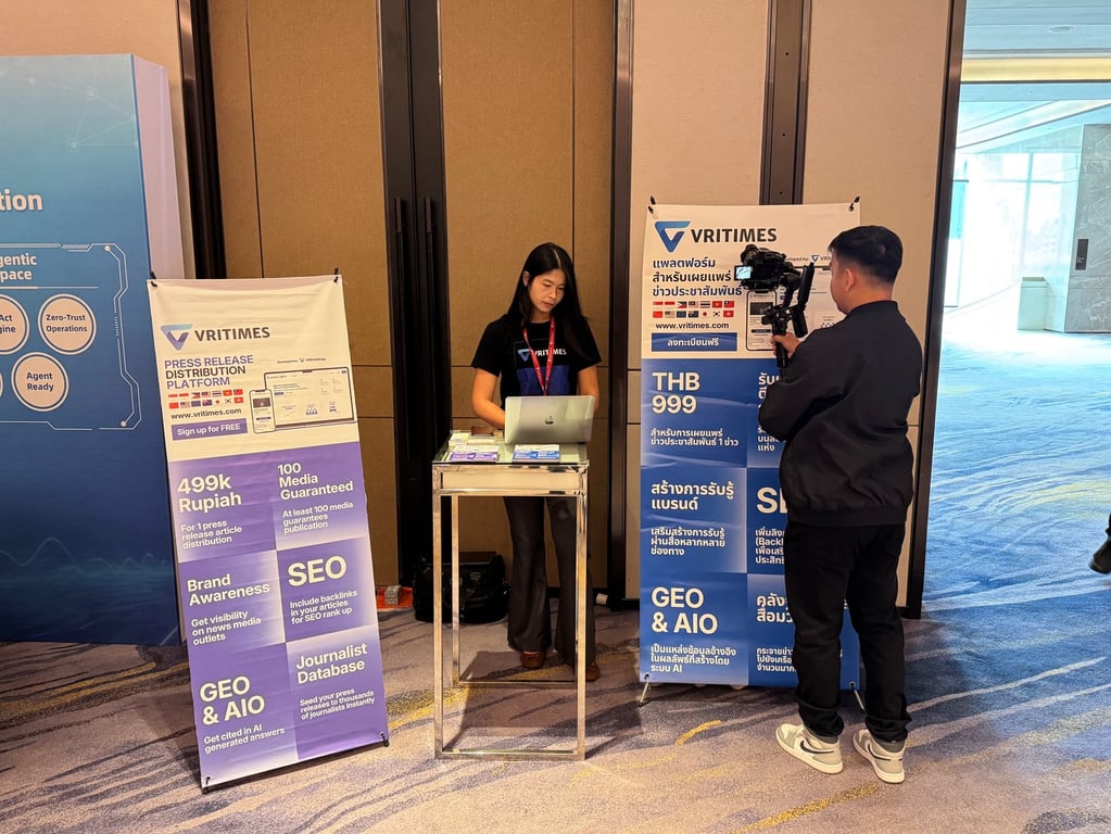 ทีมงาน VRITIMES ให้ต้อนรับผู้เข้าร่วมงาน ณ โรงแรมการ์เดนท์ โฮเต็ล แบงค็อก สุขุมวิท