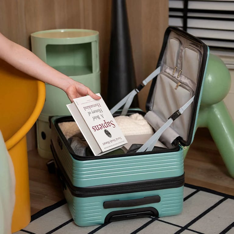 Packing smart means leaving room for the essentials — and a good book. The Case Valker EVE2's spacious main compartment and FrontFlip™ quick-access design make last-minute additions effortless.