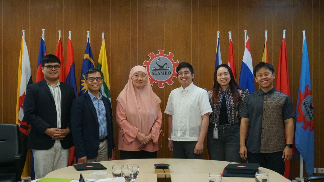 Signing of Memorandum of Understanding between SEAMEO Secretariat and Philippine Coding Camp at Bangkok, Thailand.