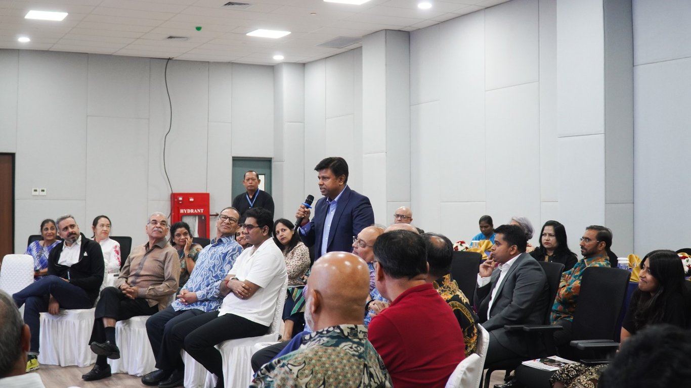 Peserta mengikuti sesi diskusi interaktif bersama Indiaspora di Tagore Hall, New Chancery, Kedutan Besar India di Jakarta, Jumat (28/8/2026).