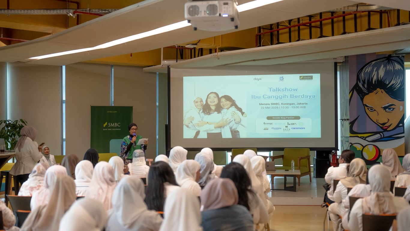 Sesi talkshow berlangsung interaktif dengan pembahasan seputar langkah awal membangun kondisi finansial yang lebih berkelanjutan