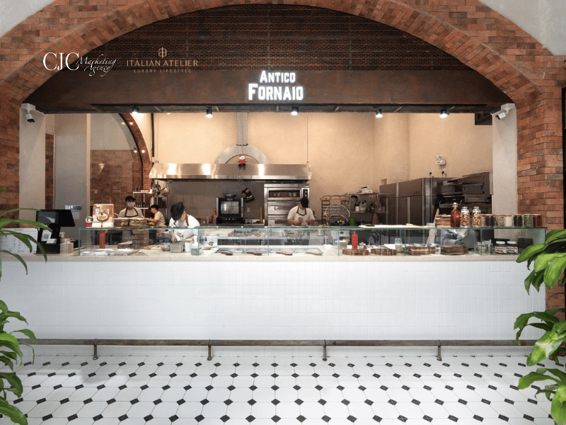 Antico Fornaio là nhà hàng mang đậm phong cách Ý với những chiếc bánh Focaccia được làm thủ côngvaf kết hợp cùng phần nhân từ các nguyên liệu tuyển chọn khắt khe