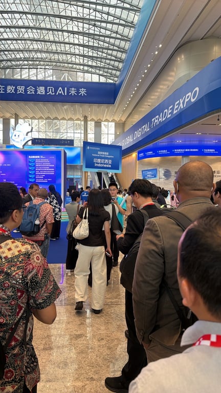 The exhibition hall of GDTE 2026 at the Hangzhou Grand Convention and Exhibition Center.