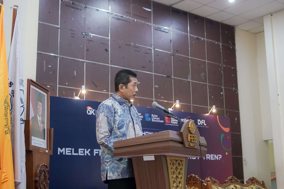Kepala Departemen Pengawasan Inovasi Aset Keuangan Digital (IAKD) Otoritas Jasa Keuangan, Dino Milano Siregar. Sumber:&nbsp;Asosiasi Blockchain Indonesia (ABI).