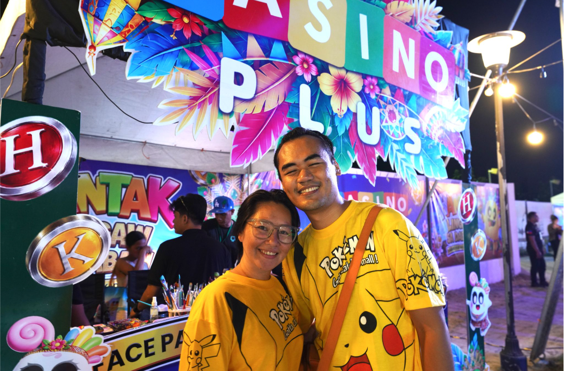 Lumipad pa-Davao City si Anthony and Zara mula Maynila para tunghayan ang appearance ni Zeinab sa Davao Whisky Park.