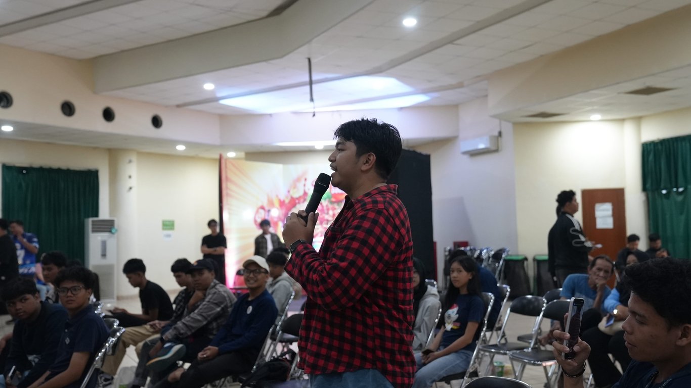 Mahasiswa Aktif Menggali Wawasan dalam Sharing Session