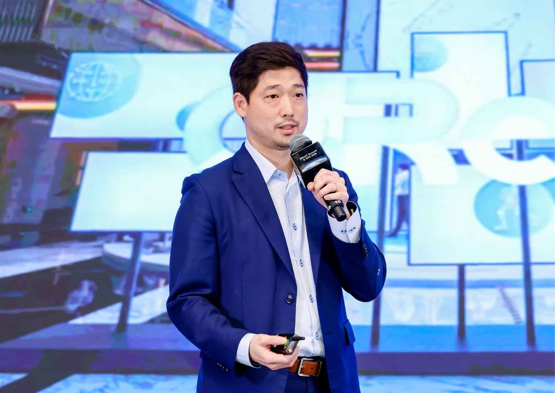 Picture 9: Owen Teoh, Managing Director of Fourier Rehab International Division.