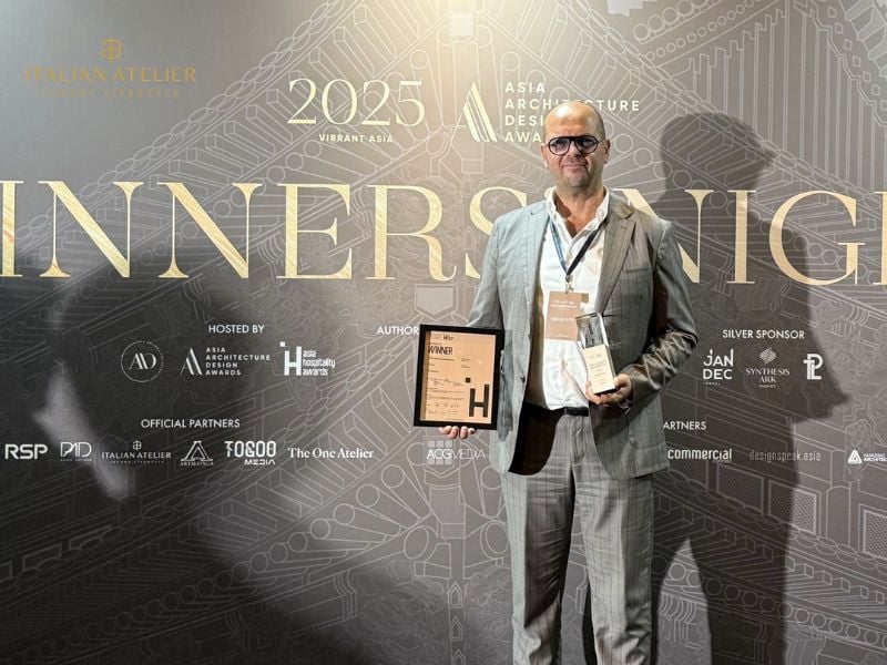 <i>Ông Gianfranco Bianchi (Founder & CEO, Italian Atelier) đã tham gia rất nhiều diễn đàn quốc tế uy tín và dẫn dắt Italian Atelier phát triển như hiện nay.</i>