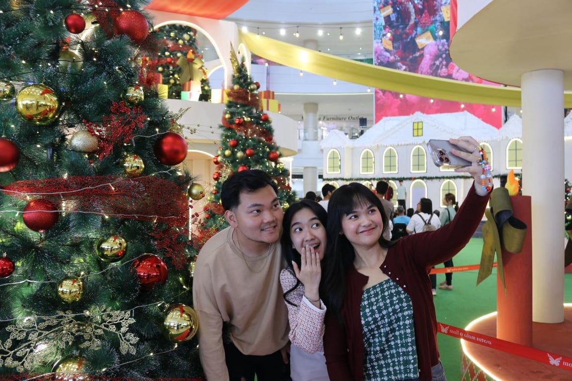 &nbsp; Wonderful Christmas Decoration - The Atrium, Ground Floor&nbsp;&nbsp;