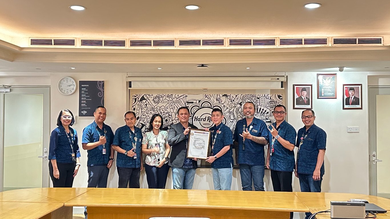 Hard Rock Hotel Bali Pertahankan Predikat Hotel Bintang 5 melalui Audit Surveillance SUCOFINDO