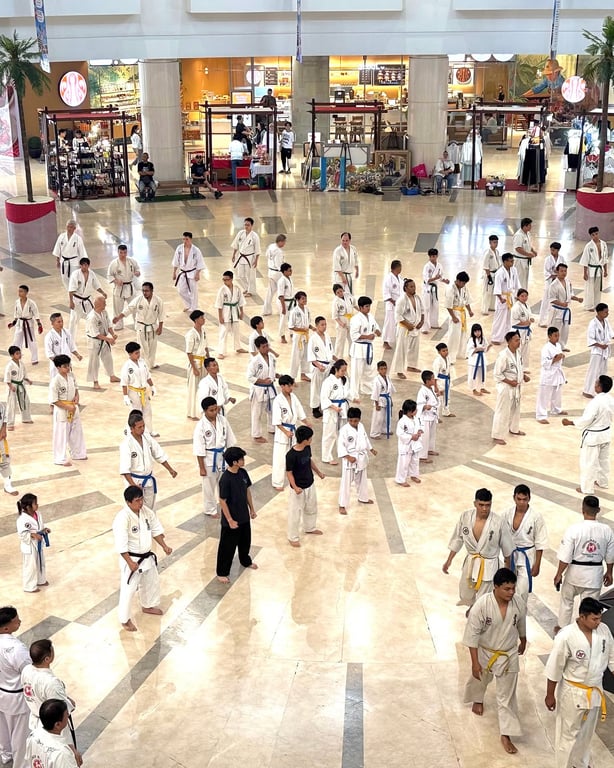 <i>Special Class POUND x ZUMBA with JJNF dan Road to Kejurnas Karate Kyokushinkai&nbsp; - Main Atrium, Ground Floor</i>