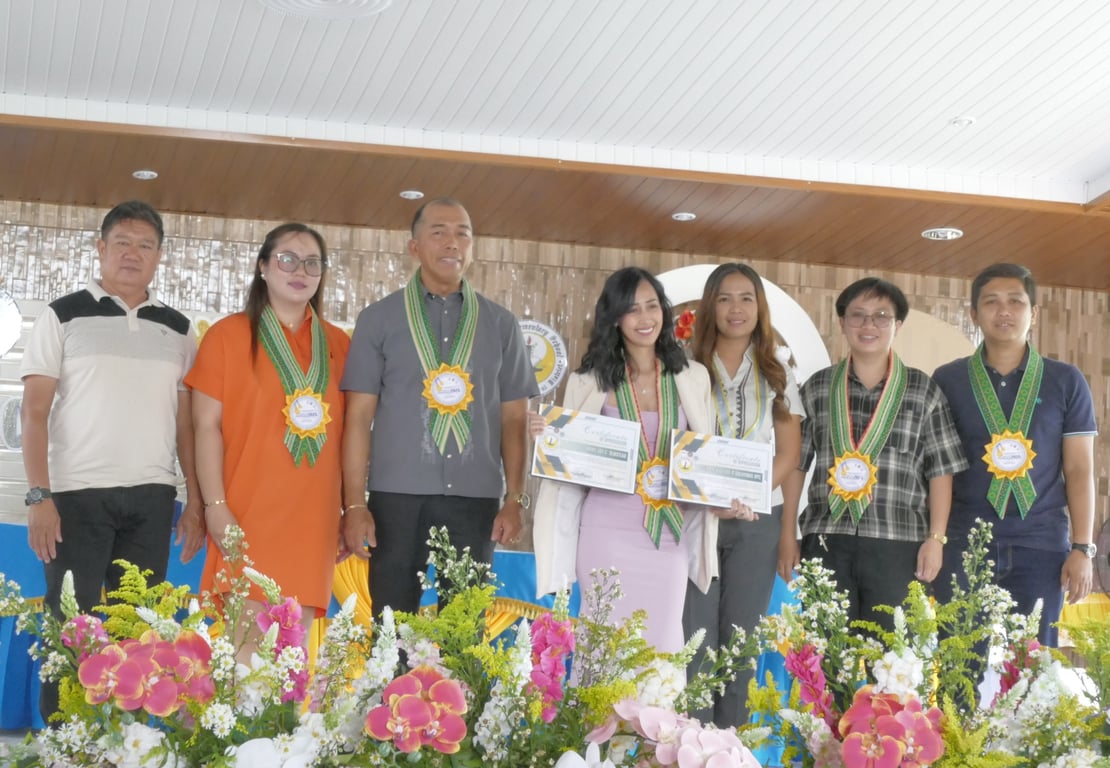 Mary Joy Olmstead was awarded the certificate of appreciation.