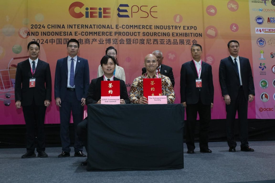CIEIE Expo 2024 - Penandatanganan Kerjasama antara The Entrepreneurs Society dengan CCPIT - China Council for the Promotion of International Trade. Diwakili oleh Kak Klemens Rahardja dan Mr Jason Xiong.&nbsp;