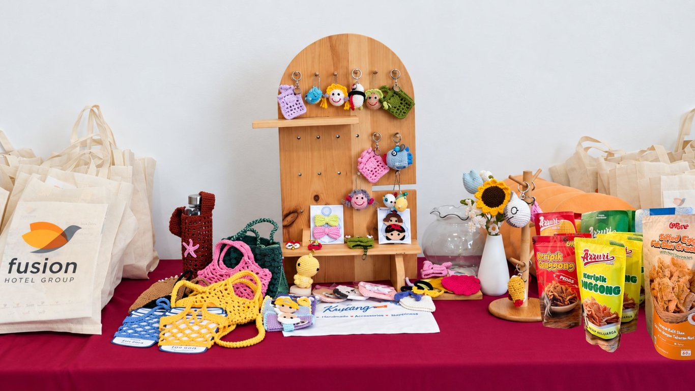 Knitting.Project (handcarft) & Azzuri Snack Batam