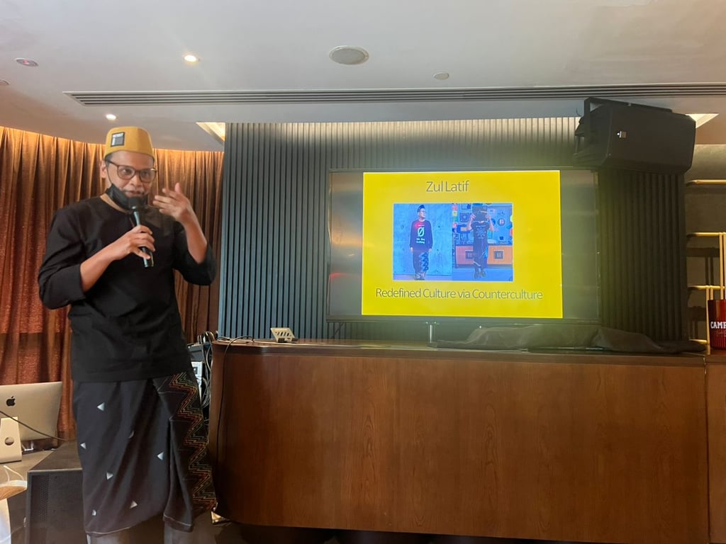 Azizul with his edgy songkok, “We are Nothing”.