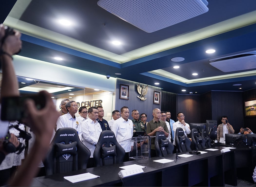 Menteri Koperasi meresmikan command center - MLV Teknologi