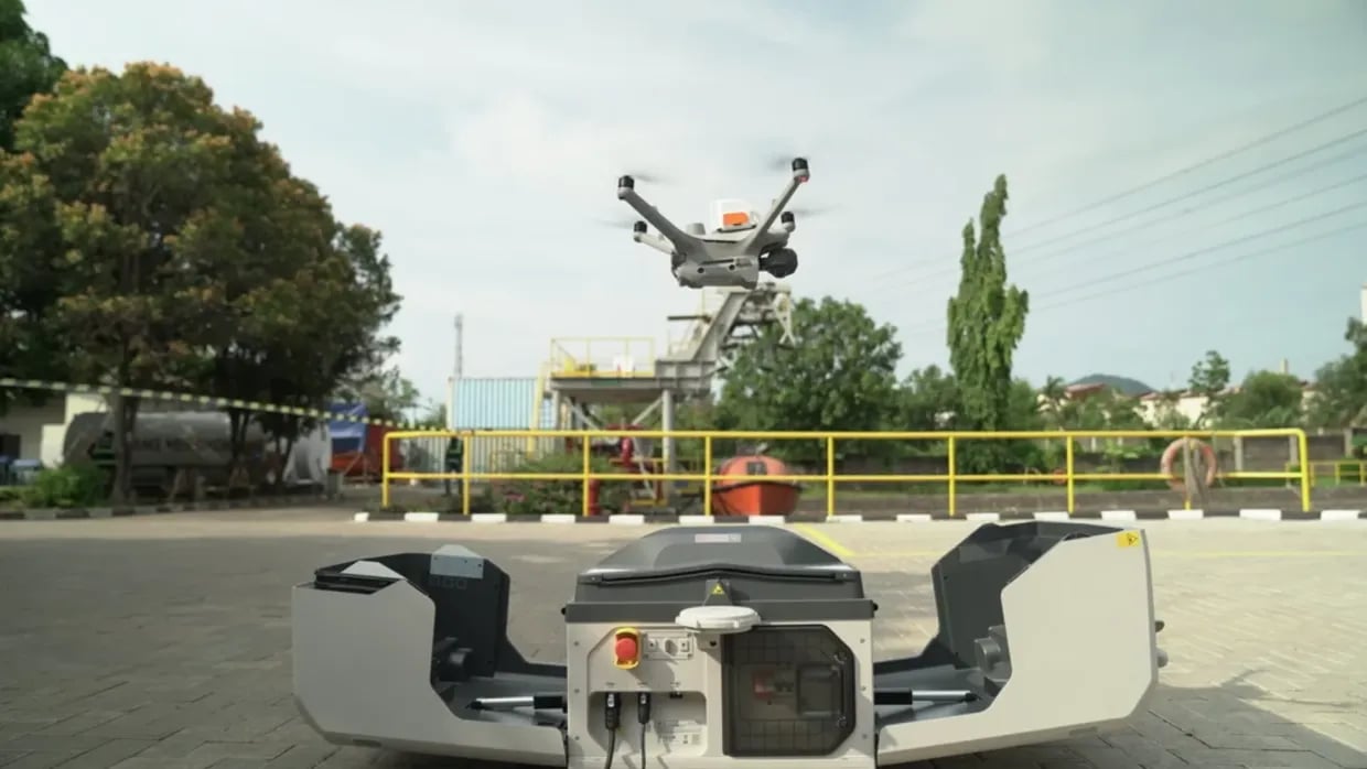 DJI Dock 3 dengan Sniffer4D untuk pemantauan gas otomatis 24/7.