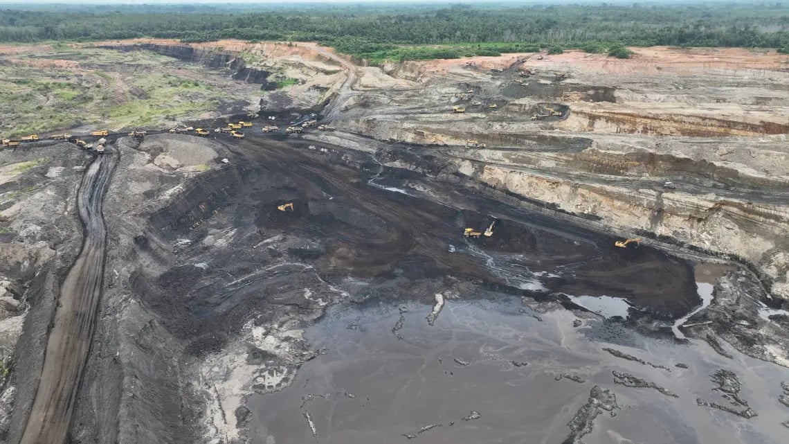 Survey drone pada open pit mine tambang batubara mempercepat pemetaan dan perhitungan volume. (Halo Robotics)