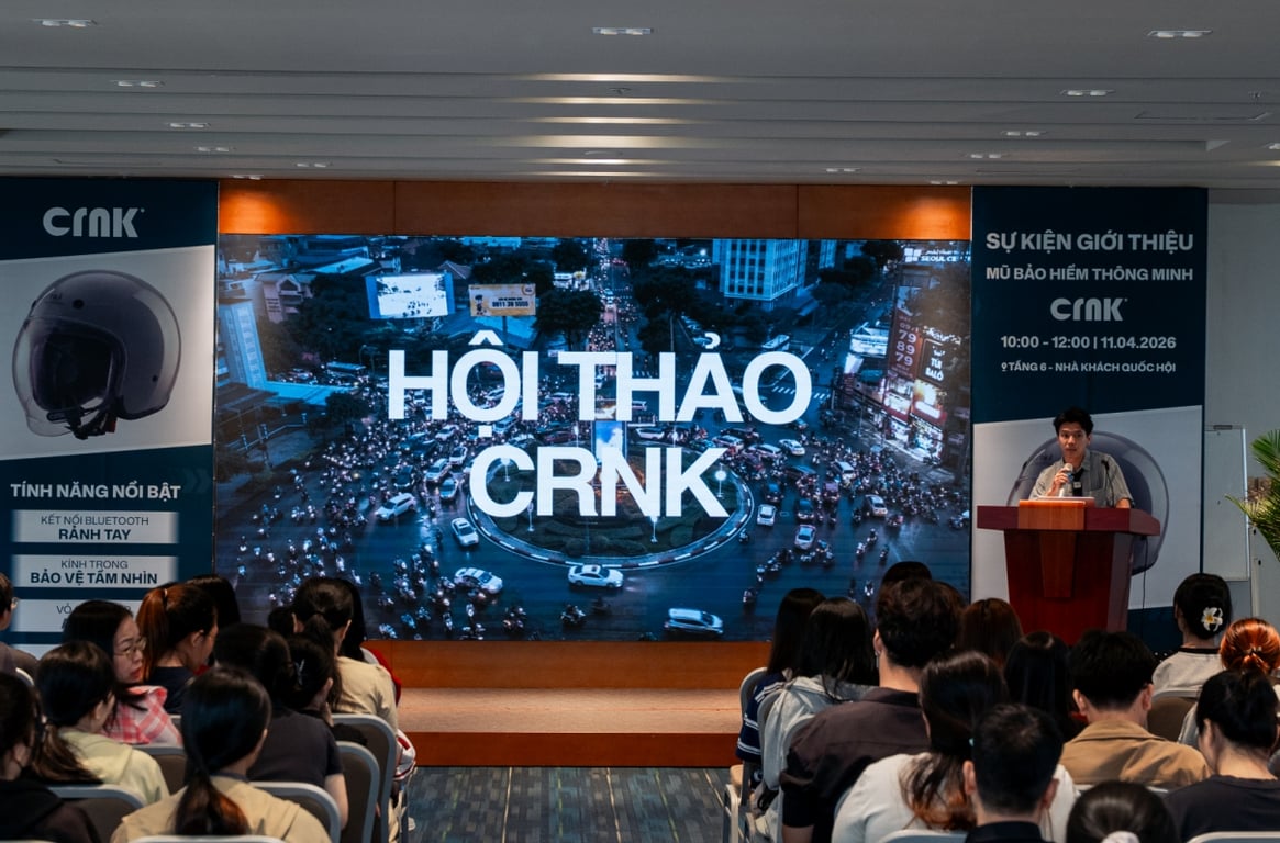 ▲&nbsp;Quang cảnh buổi giới thiệu mũ bảo hiểm thông minh CRNK và hội thảo về an toàn giao thông được tổ chức tại Việt Nam. &nbsp;Nguồn: CRNK