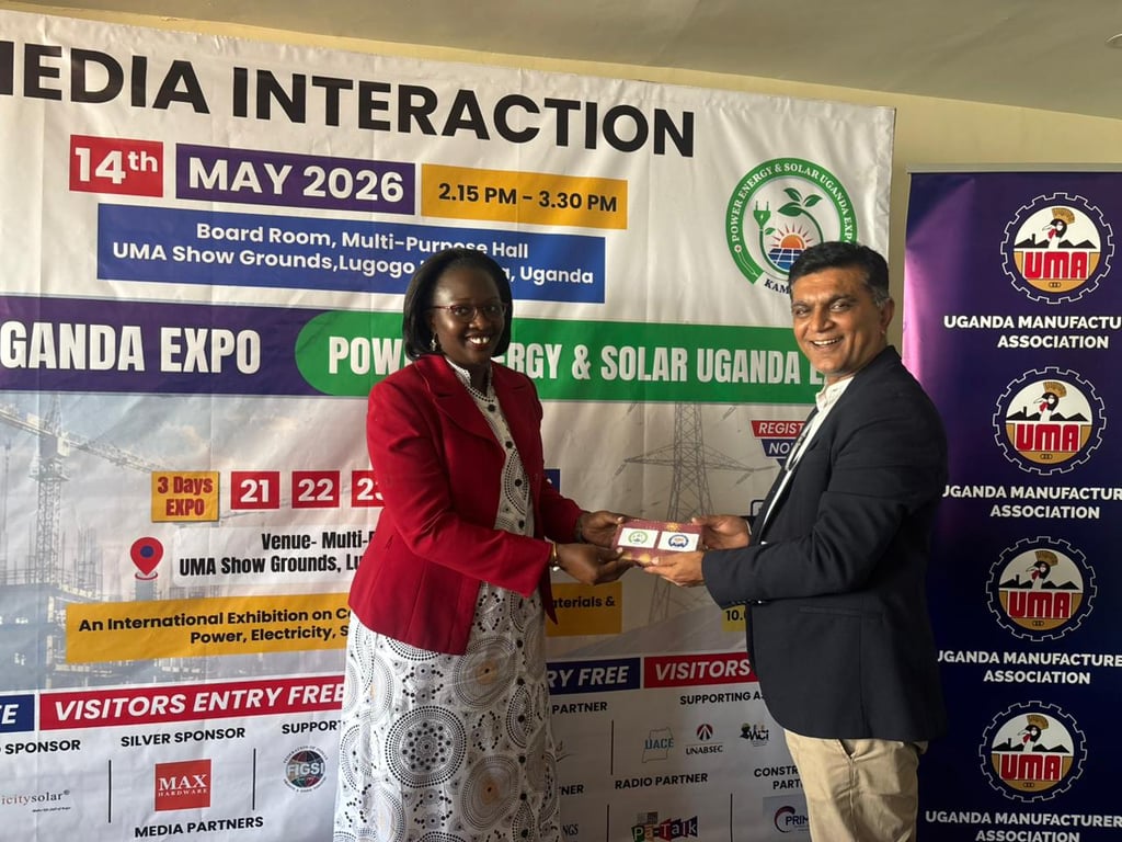 Mr. Trushar Upadhyay, Sr. Advisor, Advisory Board – Power, Energy & Solar Uganda Expo and Construct Uganda Expo, presenting a Token of Appreciation to Kiara Binta Nkuranga, Hon’ble President, Uganda National Association of Builders, Suppliers and Engineering Contractors (UNABSEC)