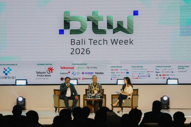 Dr. Ismail dan CEO GoTo Hans Patuwo — diskusi hari pembukaan/pengumuman AI