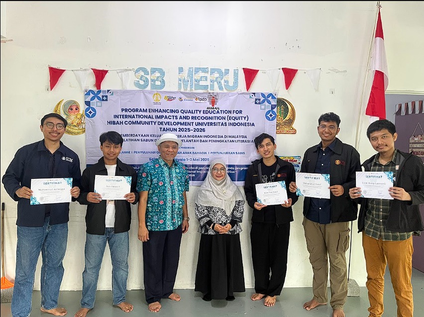 Prof. Dr. rer. nat. Agustino Zulys, M.Sc., project leader from the University of Indonesia, together with speaker and students from Universiti Teknologi Malaysia (UTM)