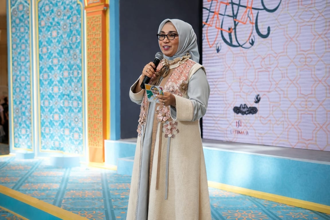 Ibu Wiwiek Hargono - Ketua Tim Penggerak PKK Kota Bekasi