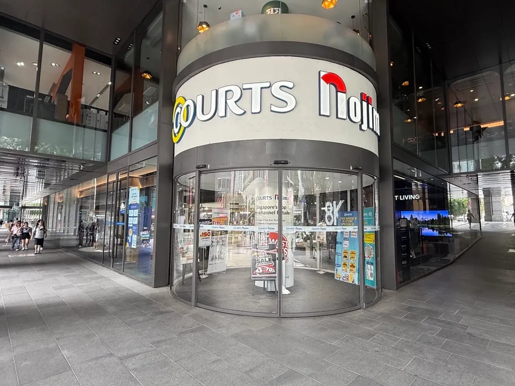 The location of the POP-UP store is Courts Nojima the Heeren