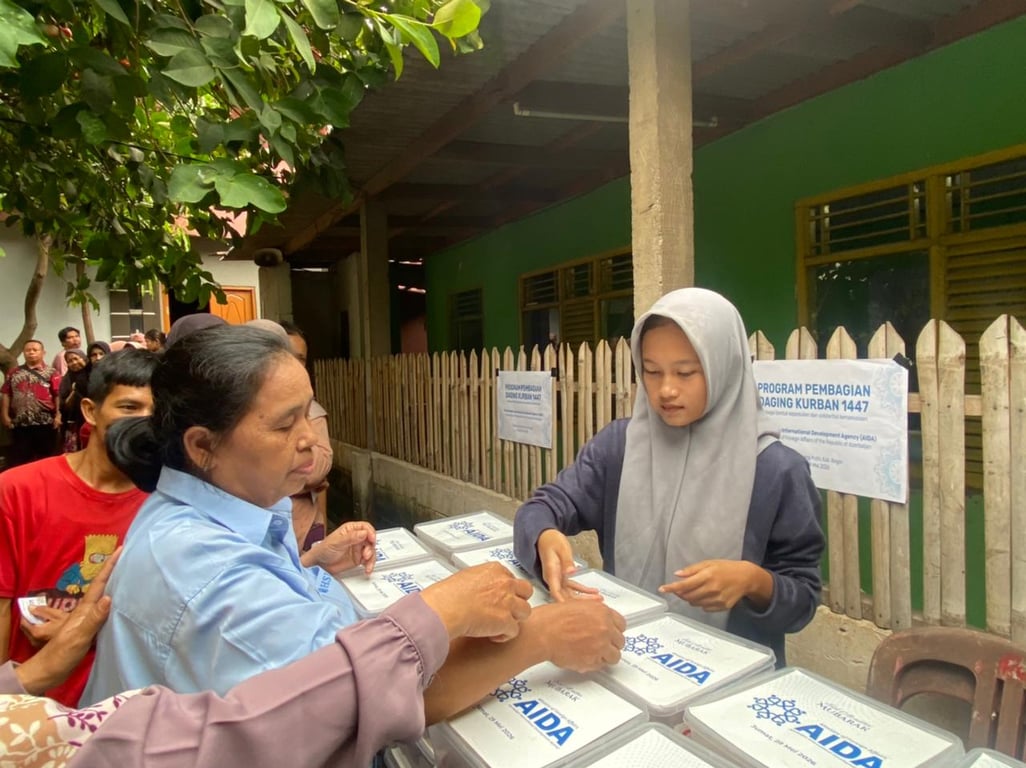 Pembagian Daging Hewan Kurban di Desa Cicadas, Kab, Bogor