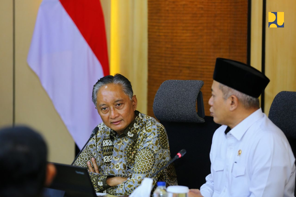 Kiri – Bapak Dody Hanggodo Menteri Pekerjaan Umum