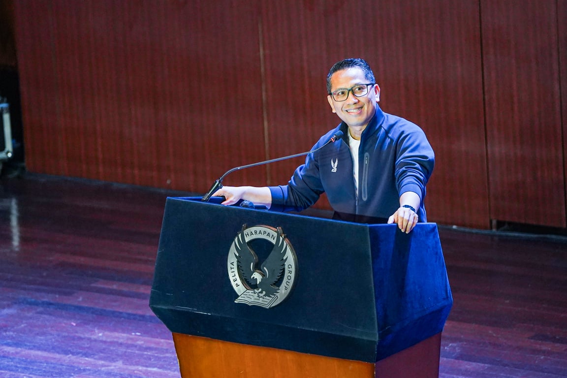 Dr. Andry M. Panjaitan, M.T., CPHCM.,&nbsp;Associate Vice President Student Development, Alumni, and Corporate Relations UPH, melalui sesi&nbsp;‘Called & Life That Matters’.