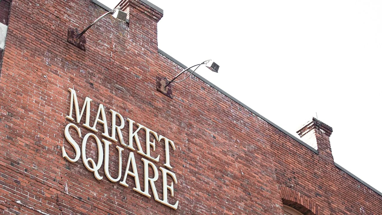 Building Supplier Loyalty: Why Long-Term Partnerships Outperform Price-Shopping.